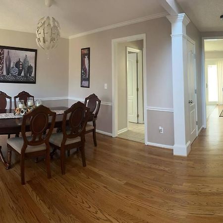 A Spacious And Warm House Fuquay-Varina ภายนอก รูปภาพ